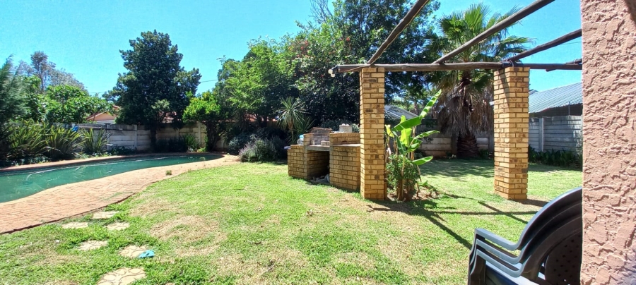 3 Bedroom Property for Sale in Stilfontein North West